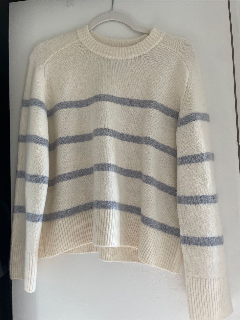 Abercrombie & Fitch Cream Crewneck Sweater with Gray Stripes